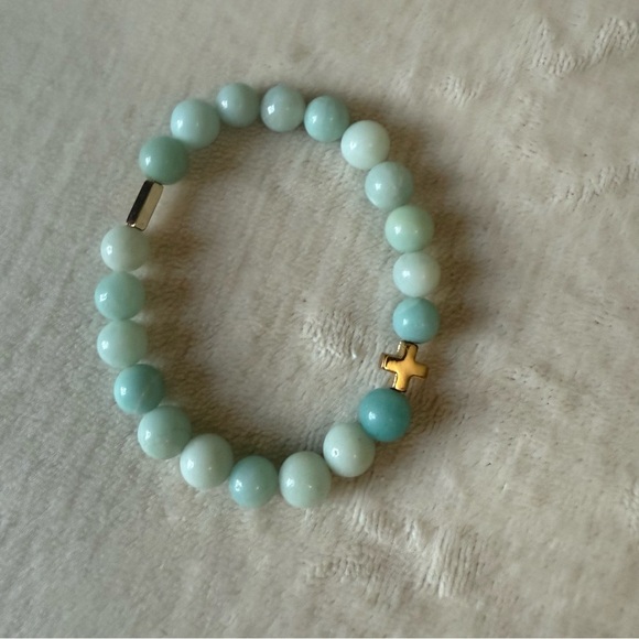 Elegant Beaded Bracelet with Cross Accent - Picture 2 of 5